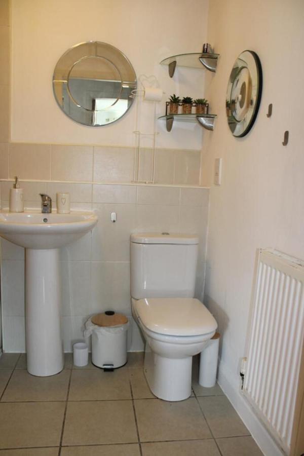 פרסטון Two Bedroom Apartment, Free Parking, Close To Uclan And Free Wifi מראה חיצוני תמונה