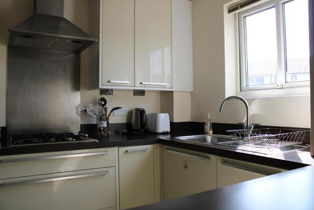 פרסטון Two Bedroom Apartment, Free Parking, Close To Uclan And Free Wifi מראה חיצוני תמונה